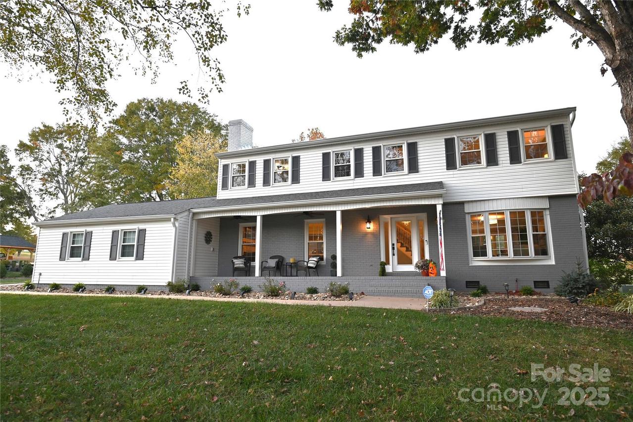 2602 Birdie Ln., Conover, NC 28613