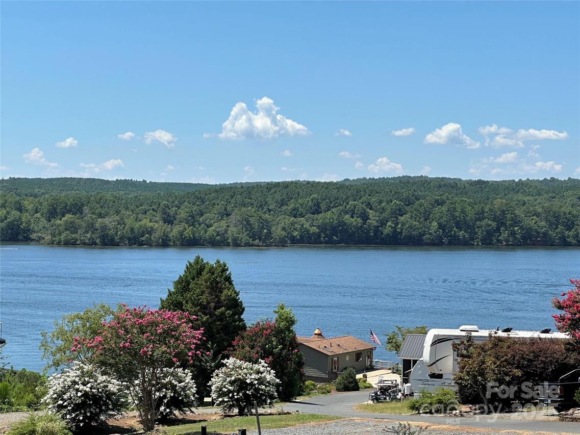 133 Lake View Dr., New London, NC 28127