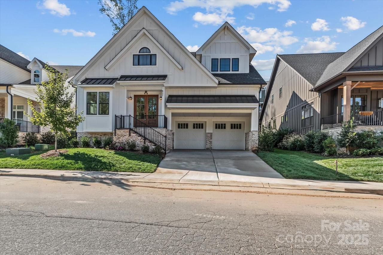 827 Naples Dr., Davidson, NC 28036