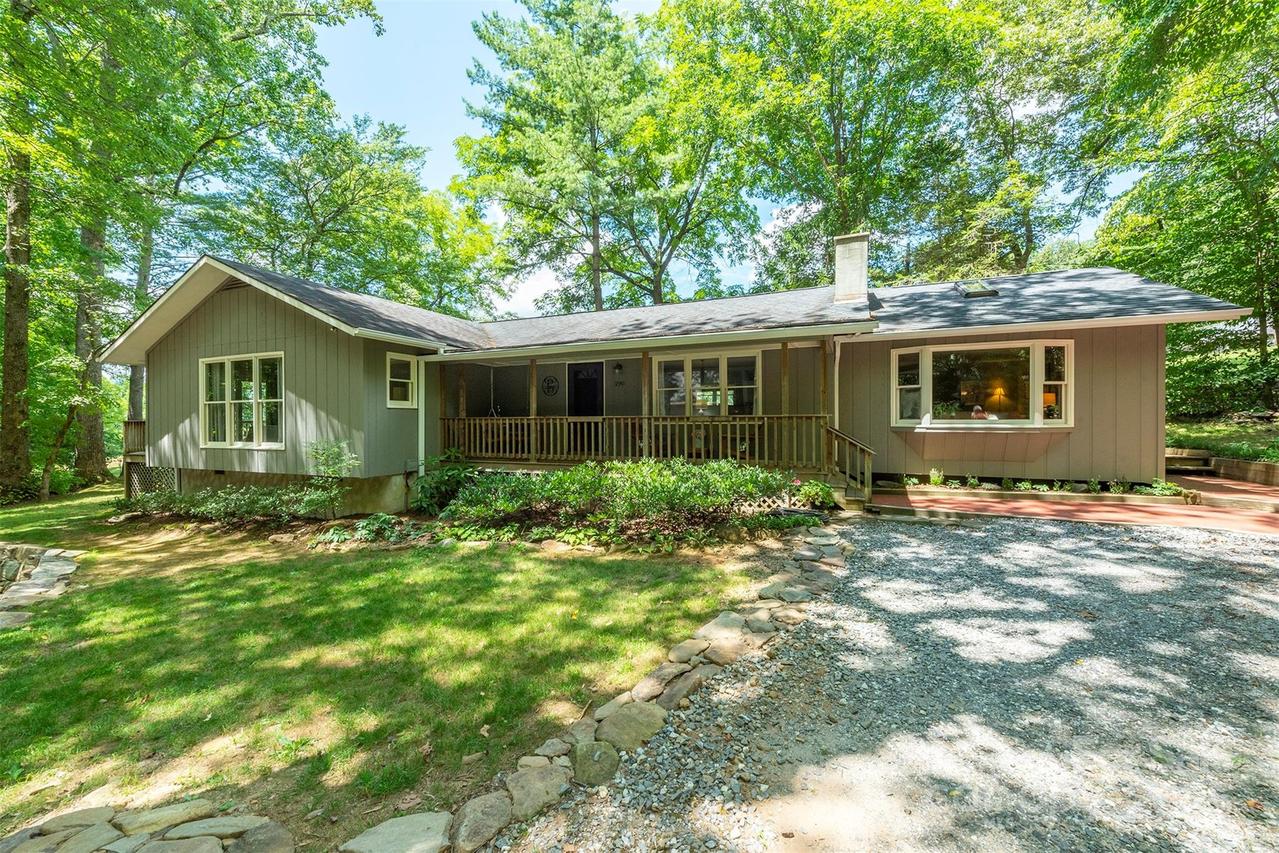 290 Patton Hill Rd., Swannanoa, NC 28778