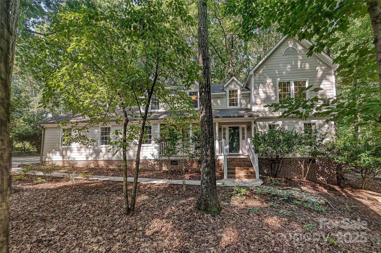 5721 Camelot Dr., Charlotte, NC 28270