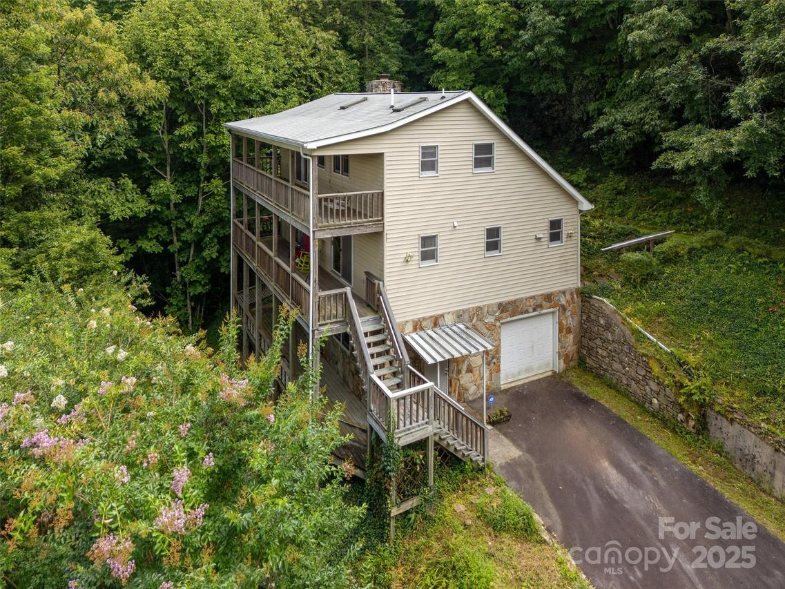 94 Marcellina Dr. #10 & 12, Fairview, NC 28730