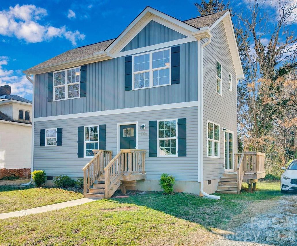 1316 4th St., Statesville, NC 28677