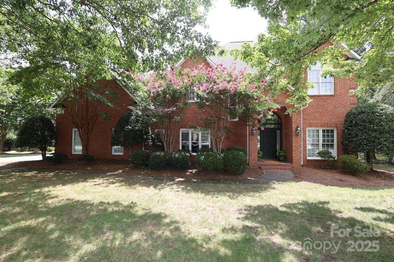10840 Congressional Club Dr., Charlotte, NC 28277