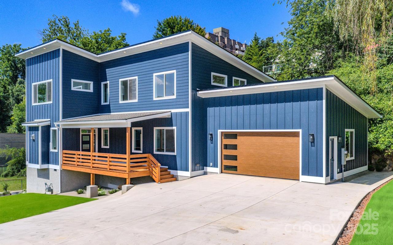 133 S Grove St., Asheville, NC 28801