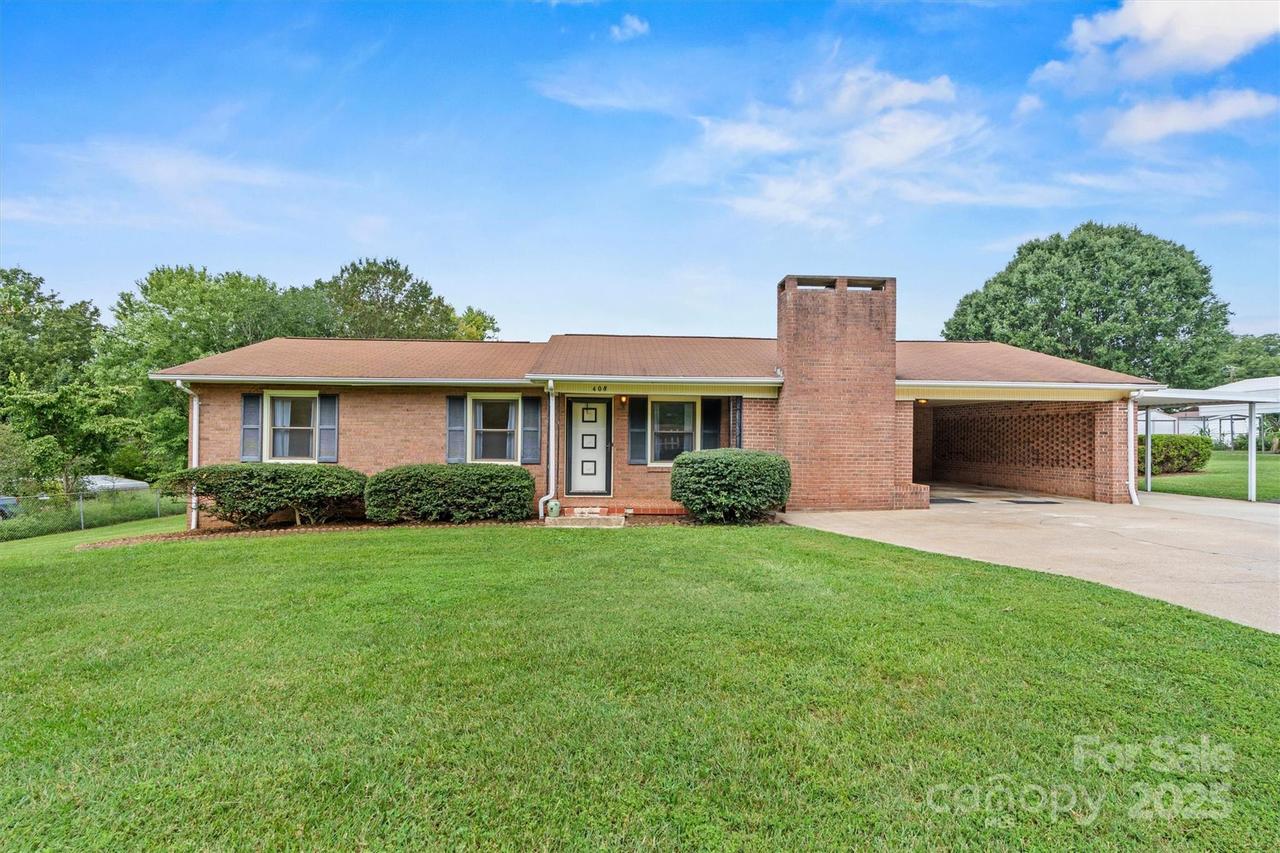 408 29th Street Pl., Hickory, NC 28602