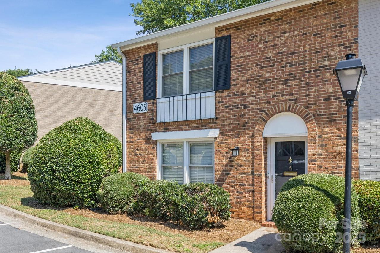 4605 Hedgemore Dr., Charlotte, NC 28209