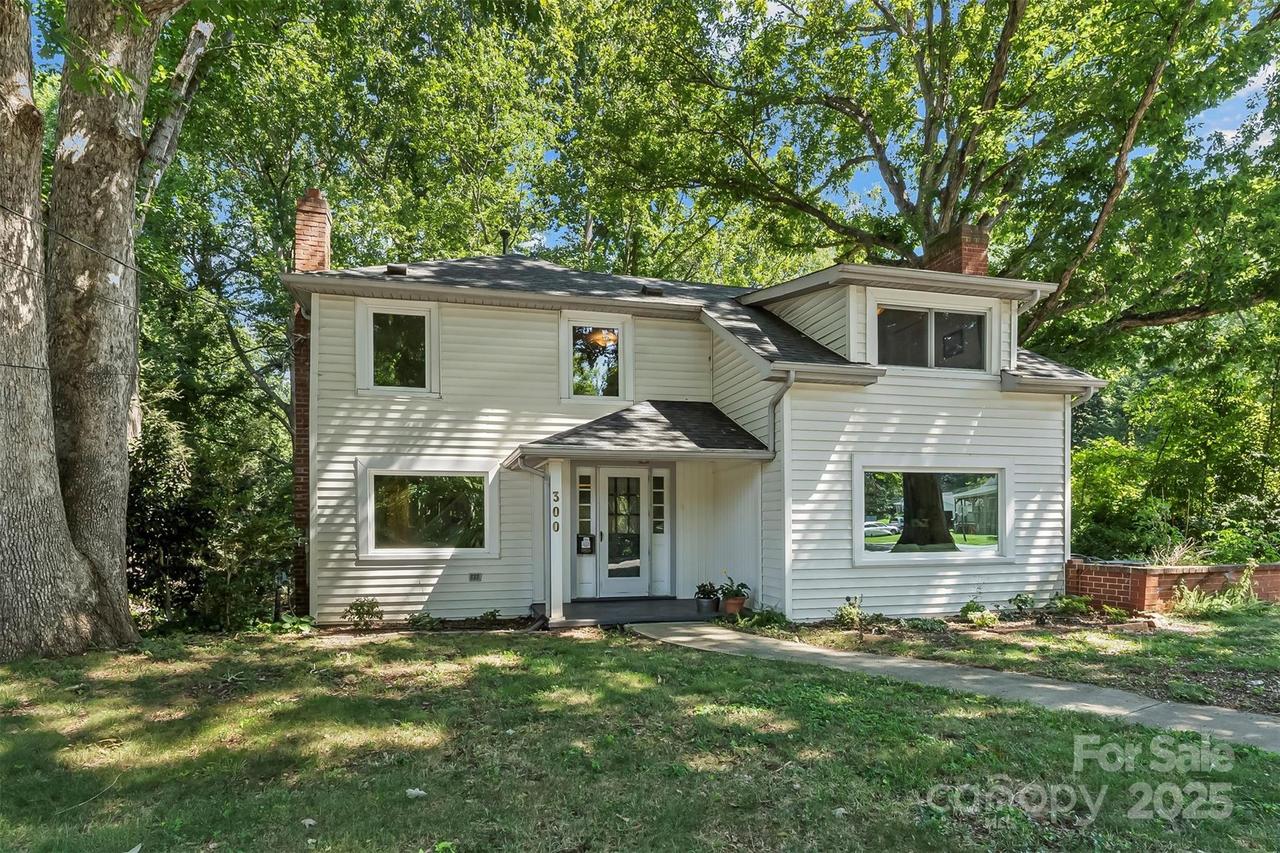 300 Patton St., Morganton, NC 28655