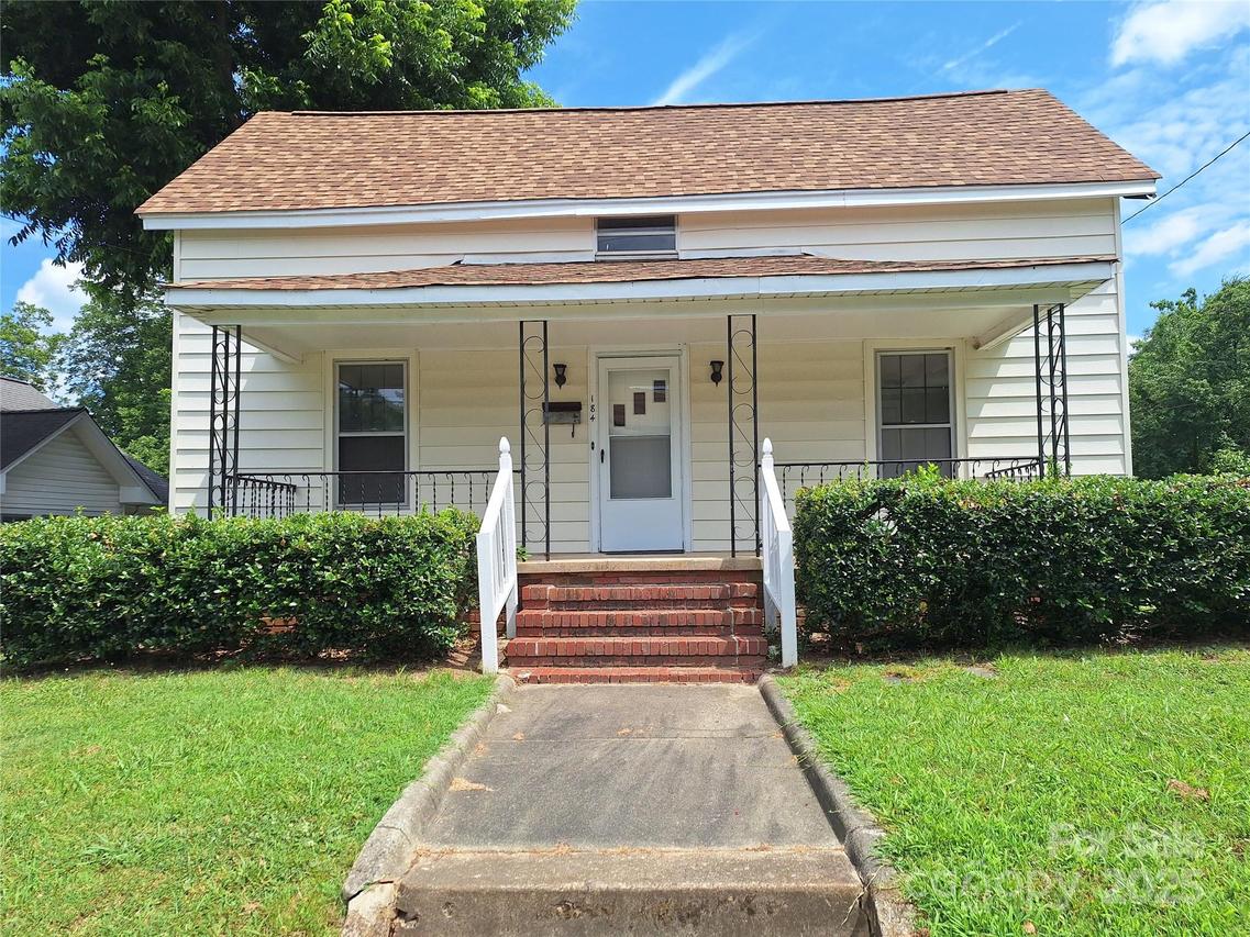 184 Cabarrus Ave., Concord, NC 28025