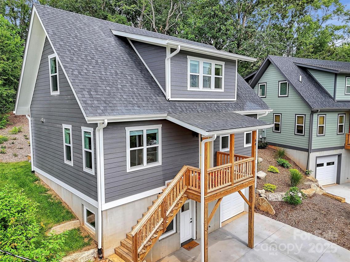 64 Longview Rd., Asheville, NC 28806