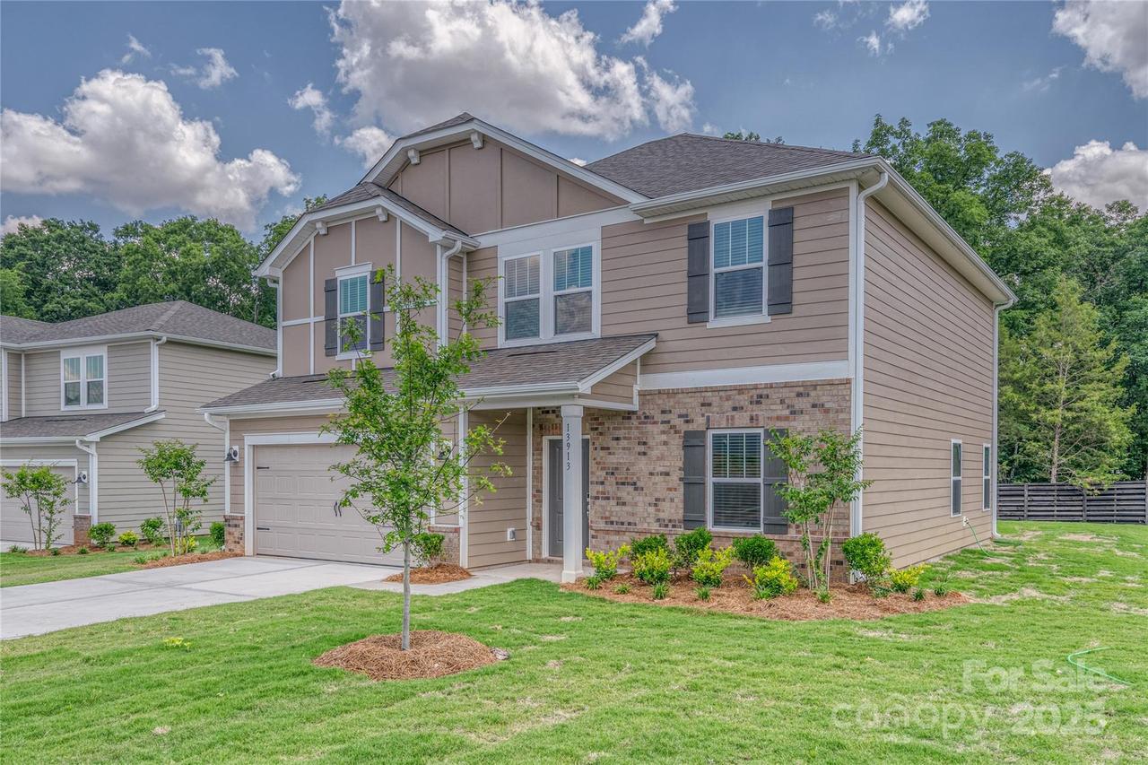2212 Silverbell Ln., Stanley, NC 28164
