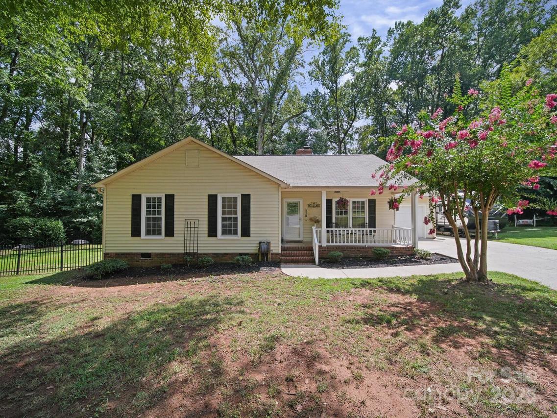 713 Hickory Hill Ct., Gastonia, NC 28054