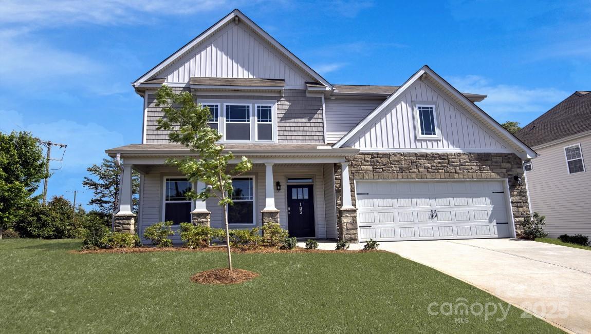 30 Silverthorne Ct., Hendersonville, NC 28792