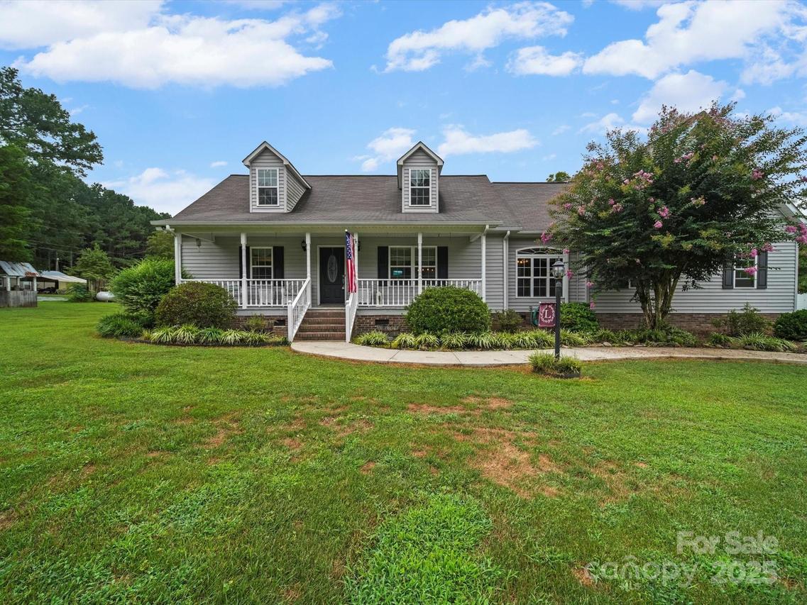 38037 Mountain Creek Rd., New London, NC 28127