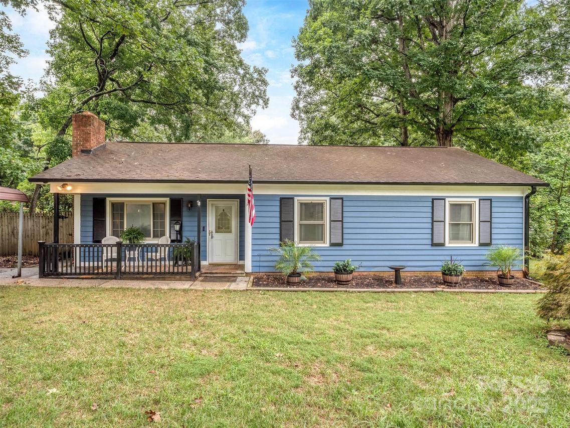 2328 Woodfield Cir., Gastonia, NC 28056
