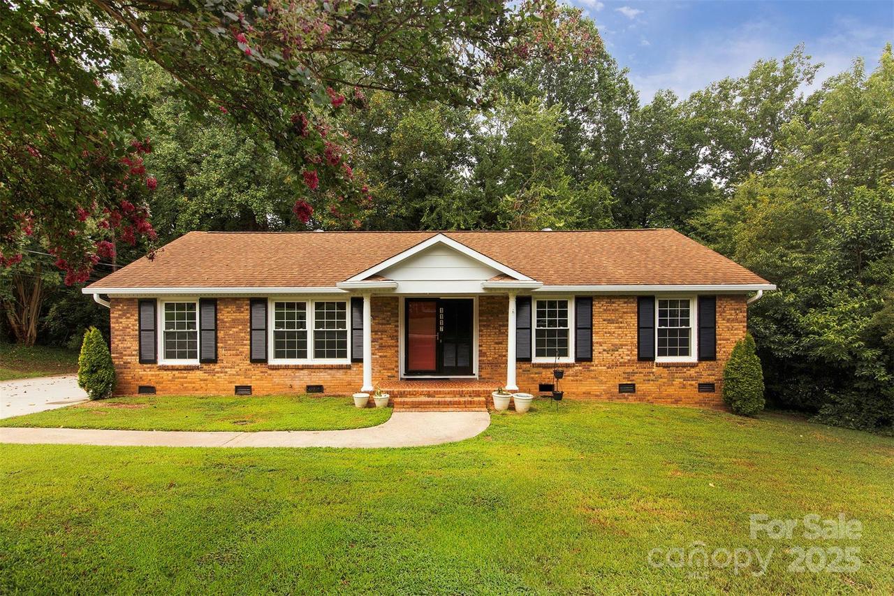 1117 Huntsmoor Dr., Gastonia, NC 28054