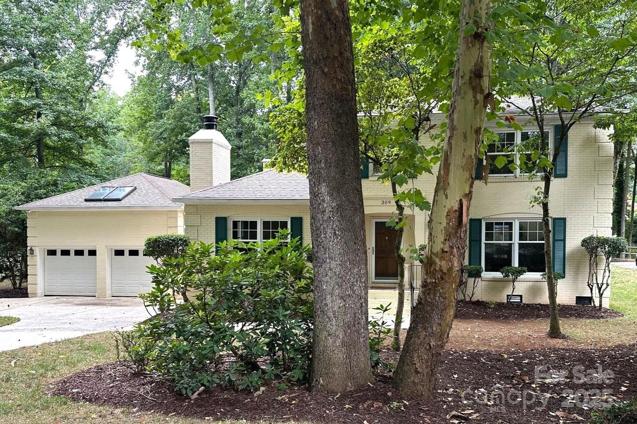 309 Morning Dale Rd., Matthews, NC 28105