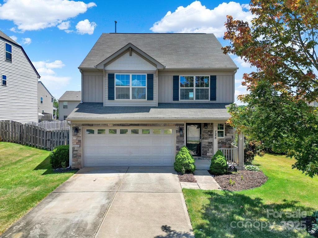 125 Karlstad Ln., Mooresville, NC 28115