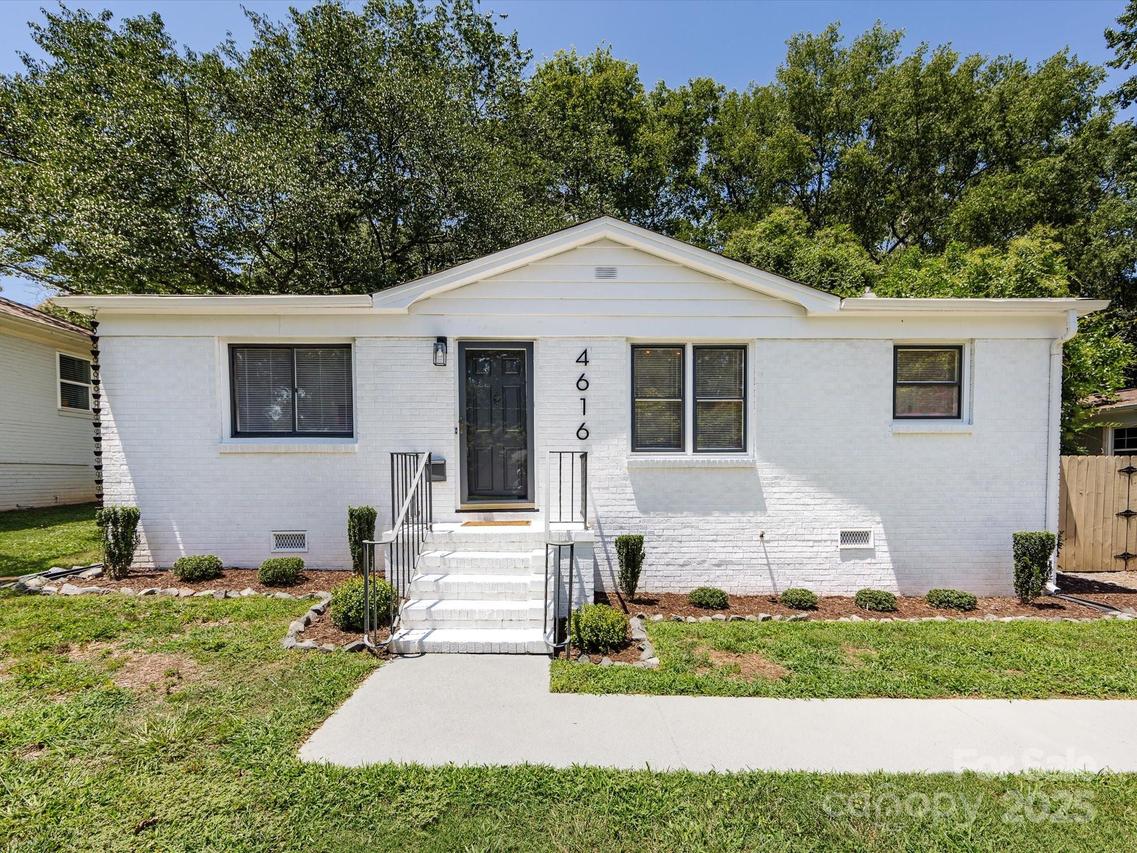 4616 General Pershing Dr., Charlotte, NC 28209