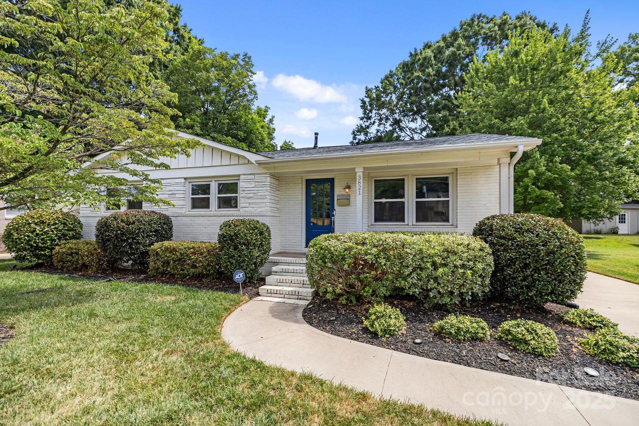 3821 Topsfield Rd., Charlotte, NC 28211