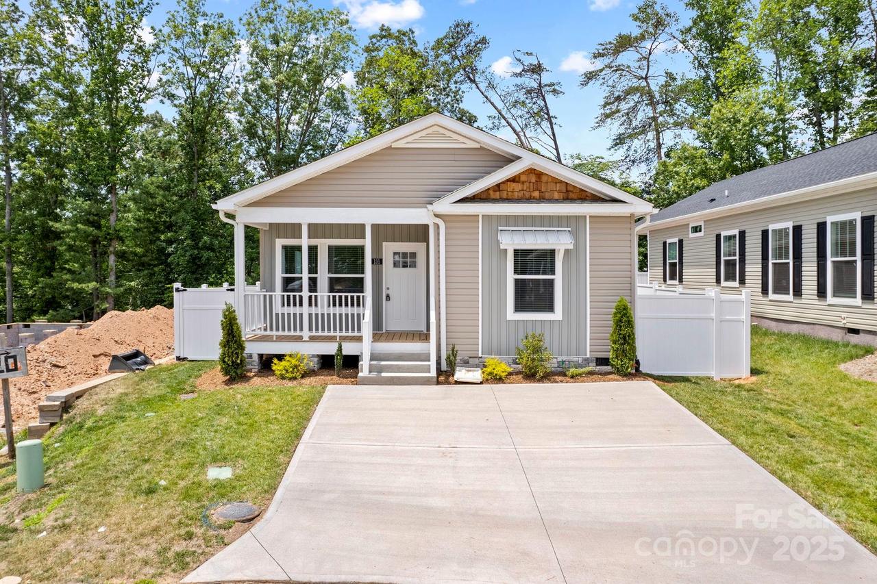 131 Bellamy Rd., Asheville, NC 28806