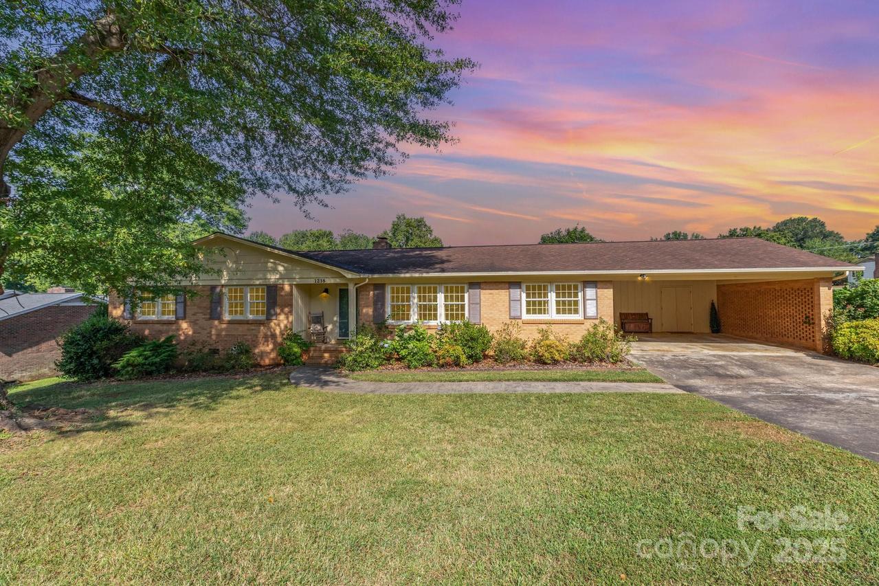 1218 Westwood Dr., Shelby, NC 28152
