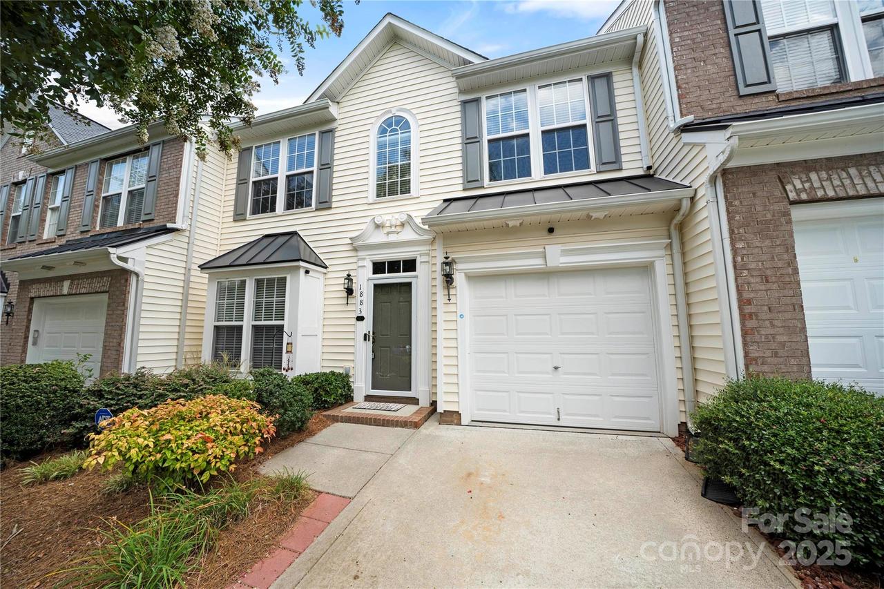 1883 Lookout Ln., Gastonia, NC 28054