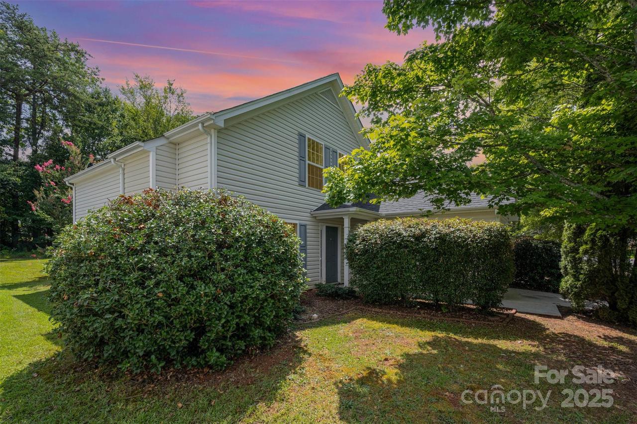 320 Winding Canyon Dr. #121, Charlotte, NC 28214