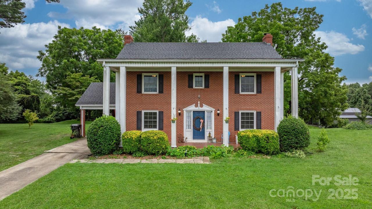 55 Hennessee St., Morganton, NC 28655