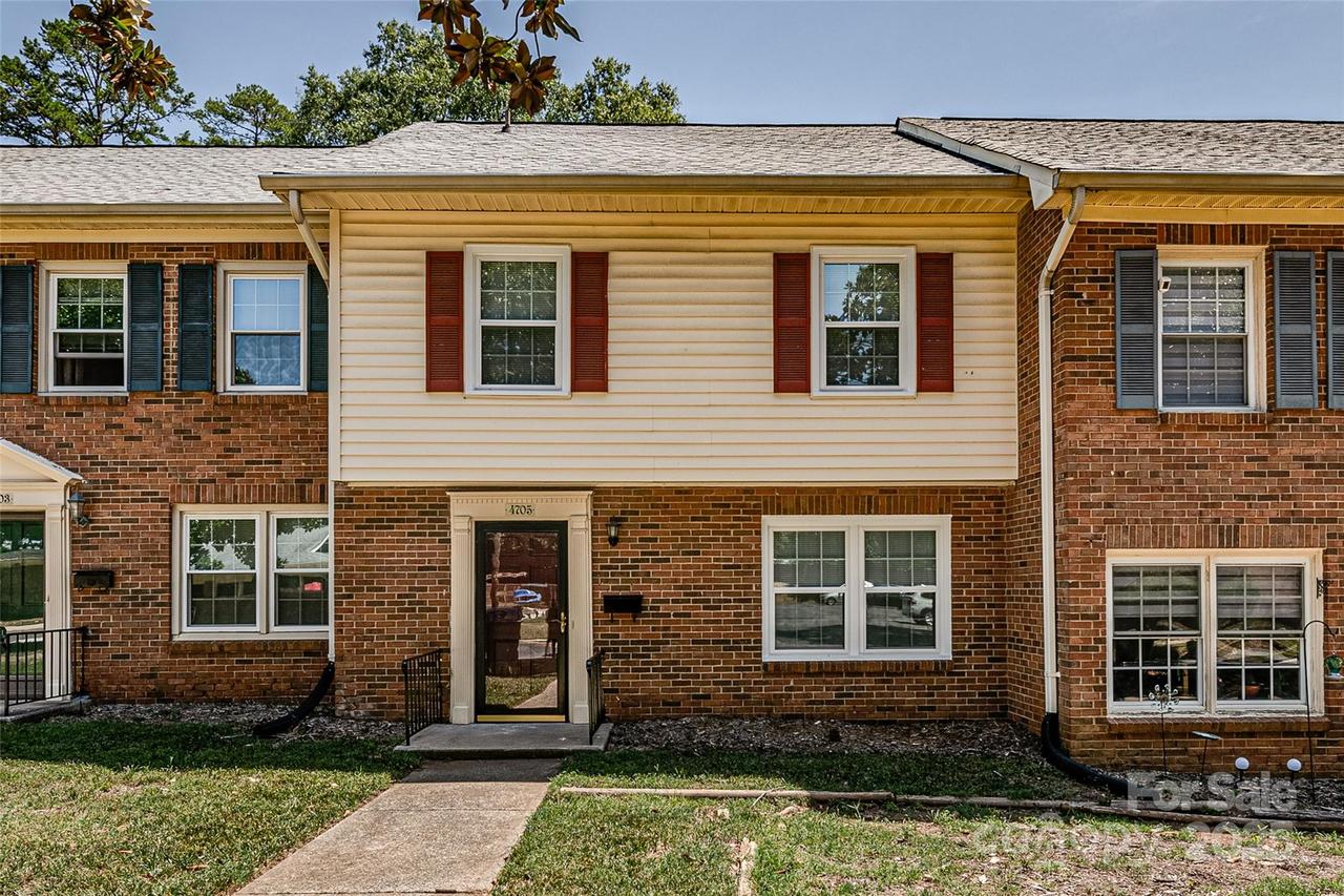 4705 Old Lantern Way, Charlotte, NC 28212