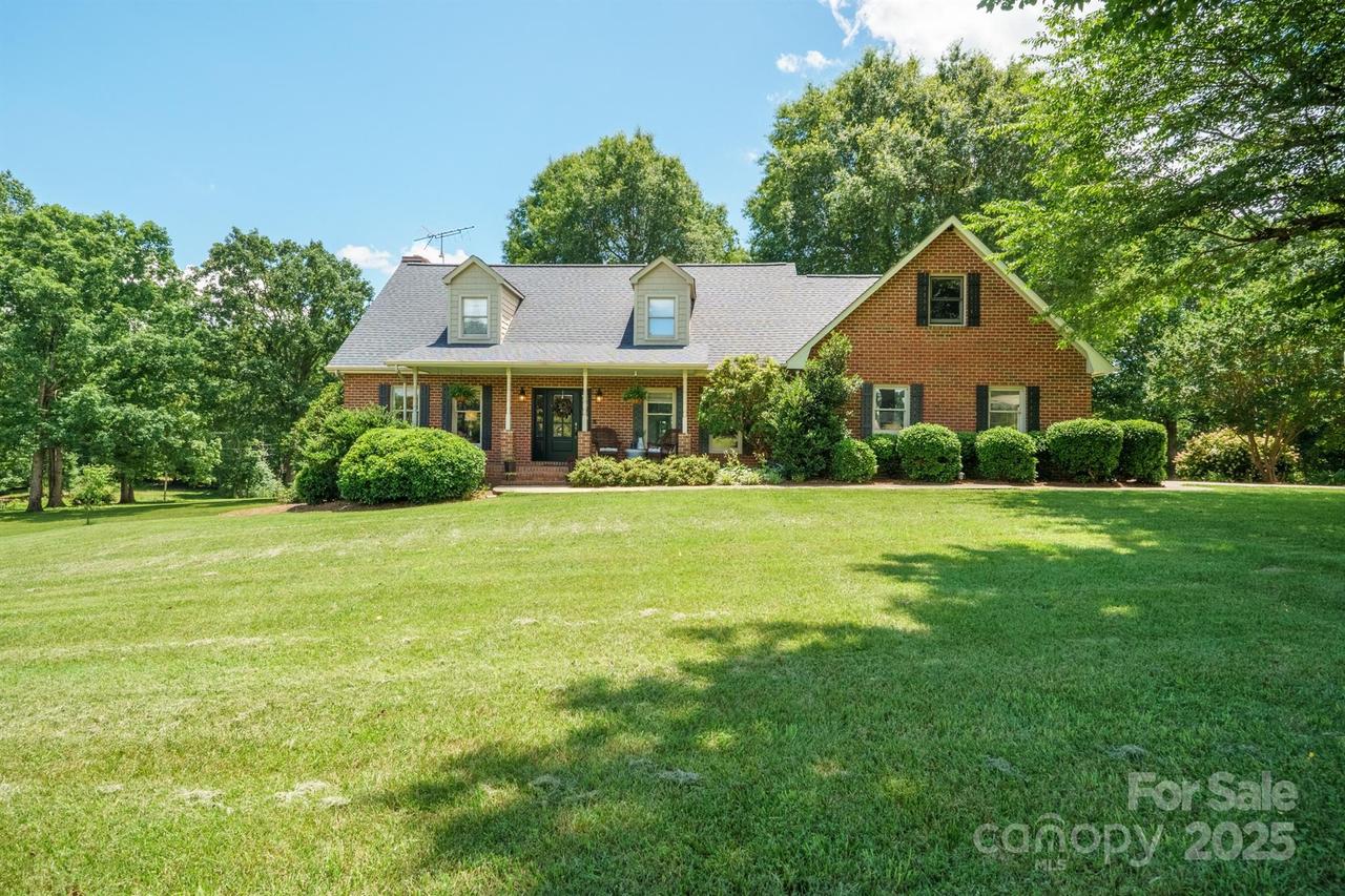 5567 Quail Creek Dr., Granite Falls, NC 28630