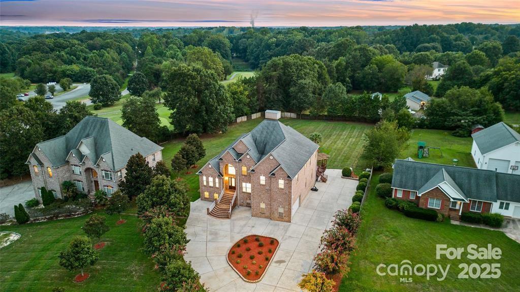 109 Dabbling Duck Cir., Mooresville, NC 28117