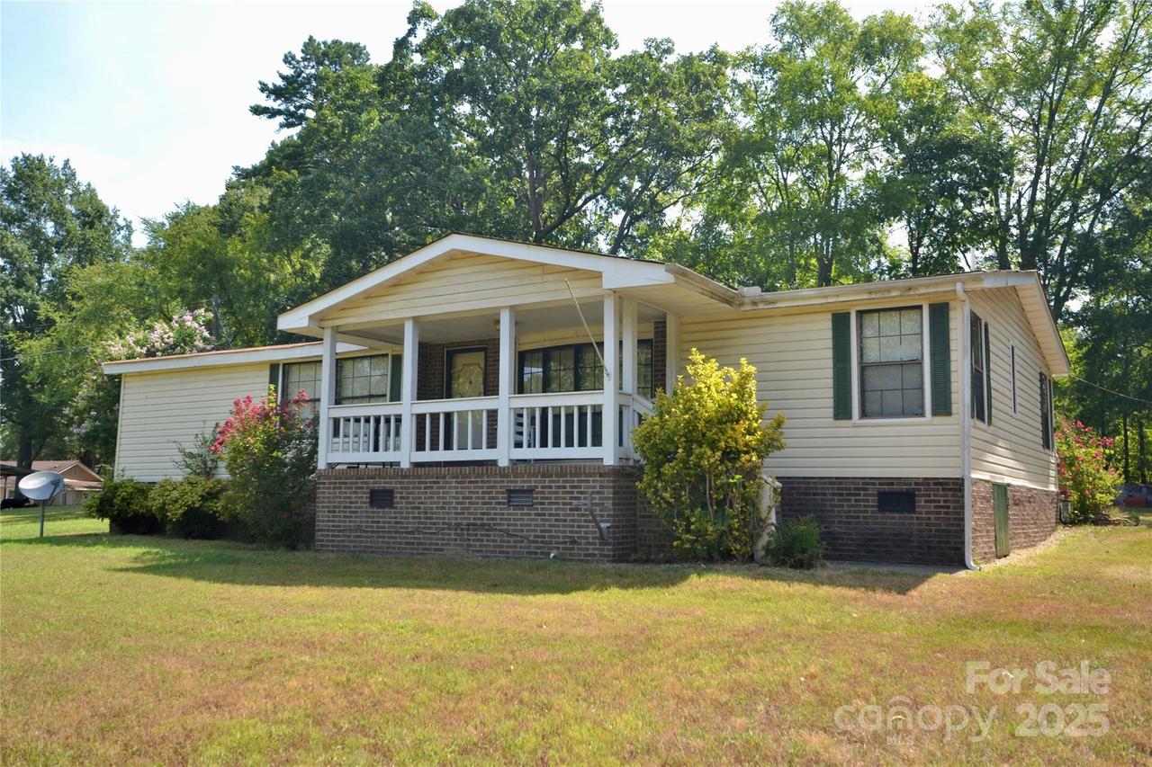 305 Sexton St., Kannapolis, NC 28081