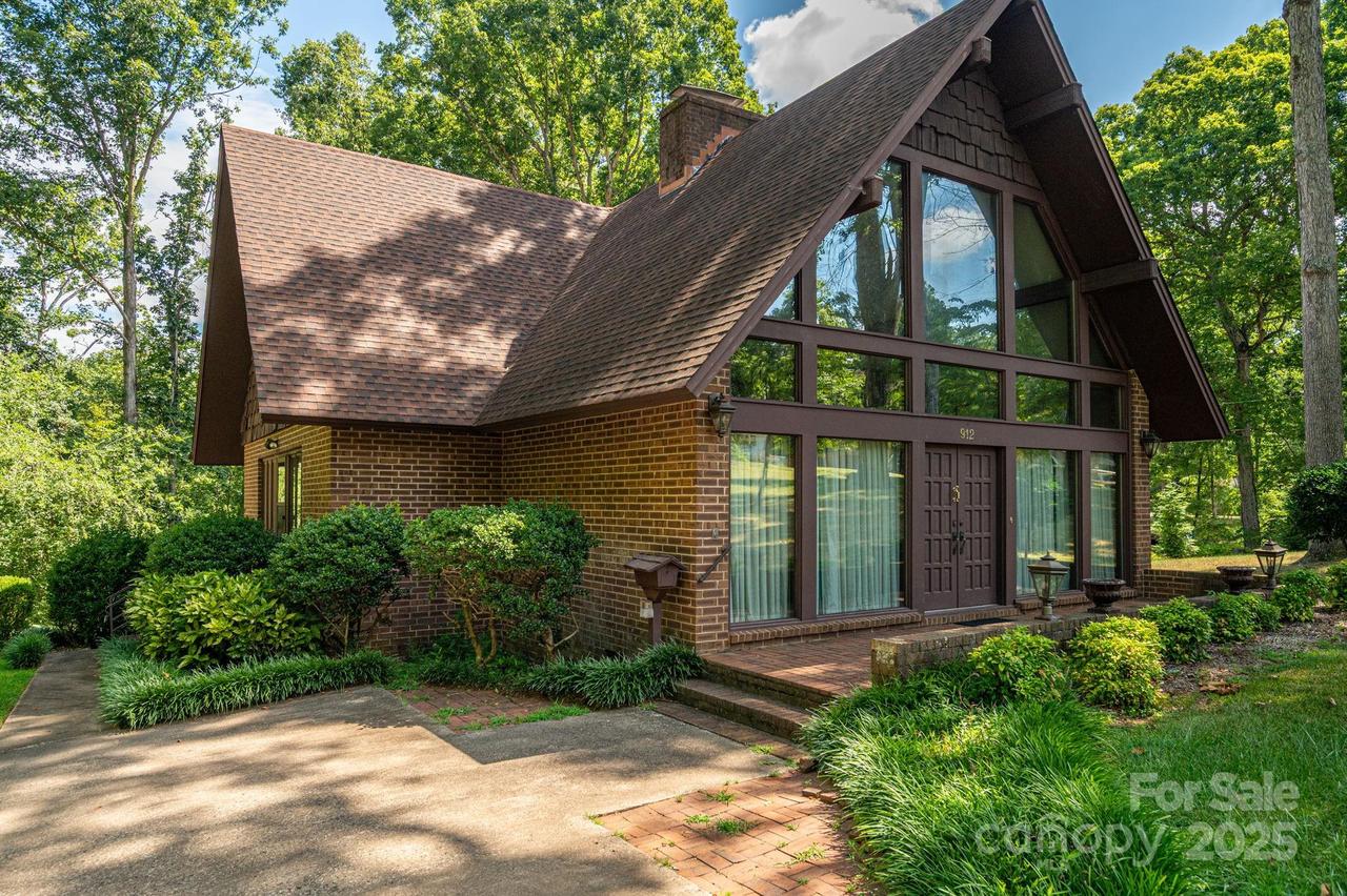 912 W Marion St., Shelby, NC 28150