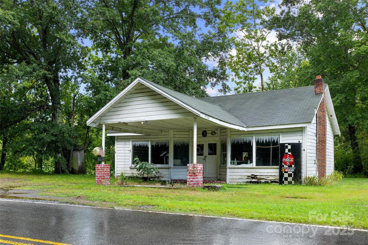 9521 Cruso Rd., Canton, NC 28716
