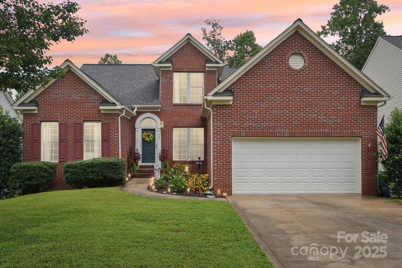 202 Winterbell Dr., Mooresville, NC 28115