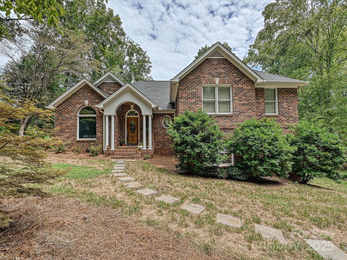 11902 Mountain Crest Cir., Charlotte, NC 28216