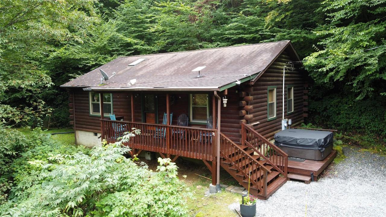 152 Trails End Ln., Maggie Valley, NC 28751