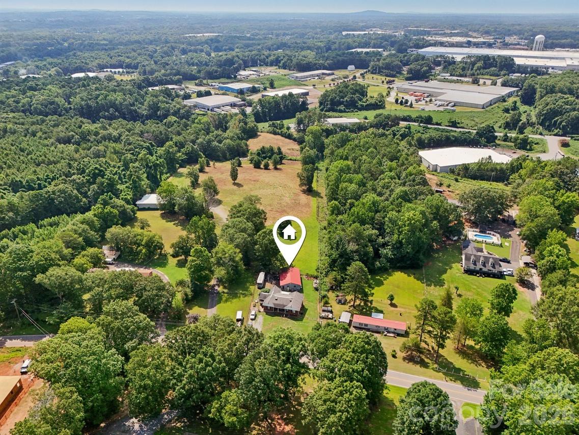 3325 Fairview Dr., Gastonia, NC 28052