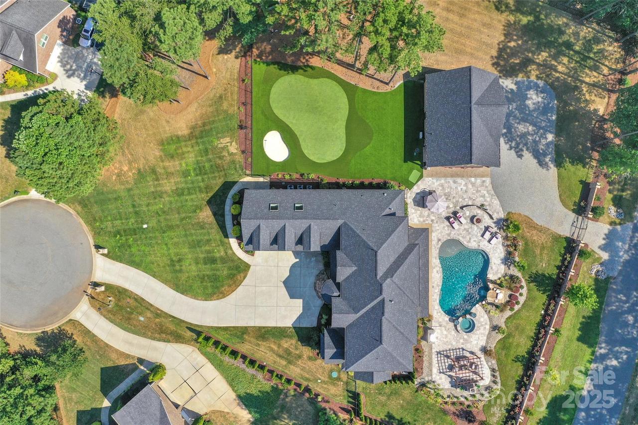 7946 Norman Pointe Dr., Denver, NC 28037