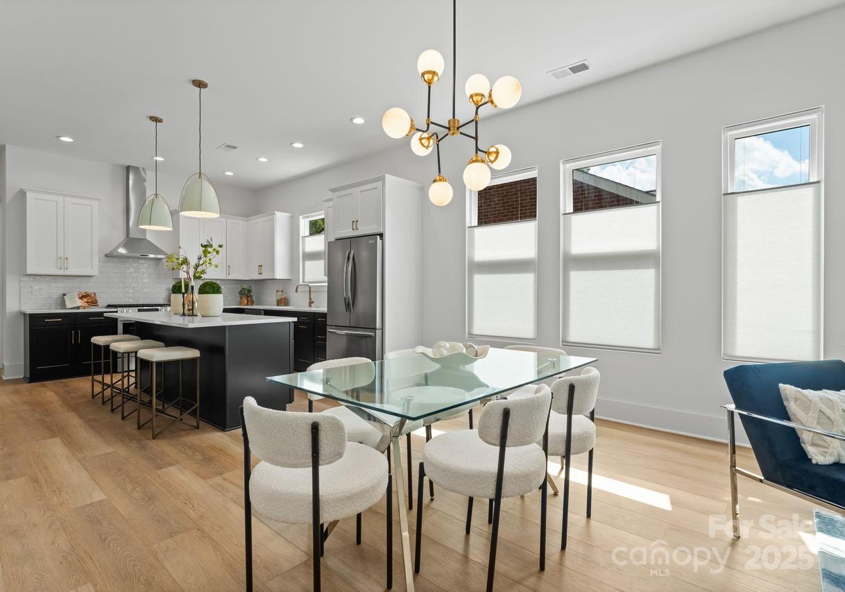 2010 St John St., Charlotte, NC 28216