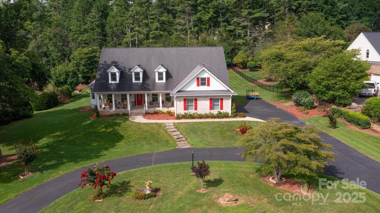 227 Sugar Hollow Rd., Hendersonville, NC 28739