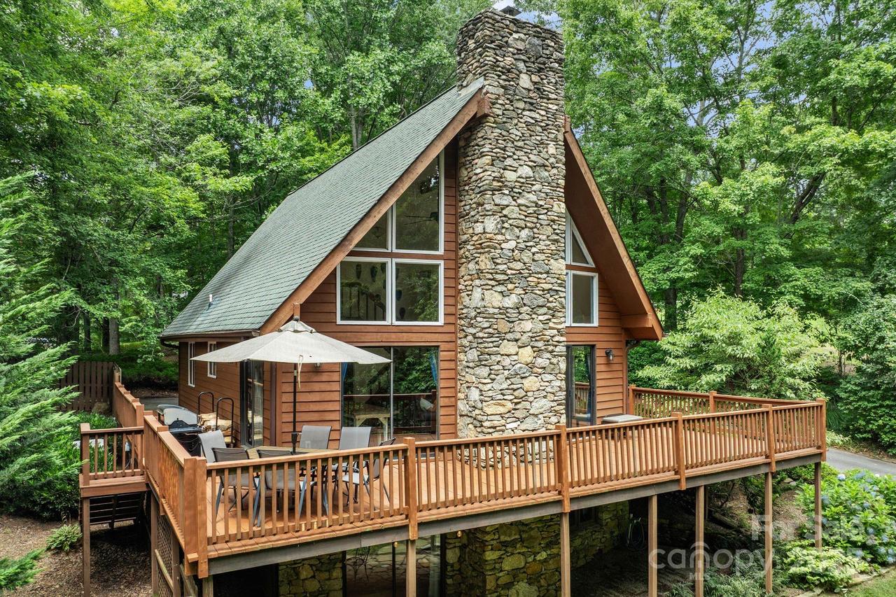 19 Mountain Brook Dr., Candler, NC 28715