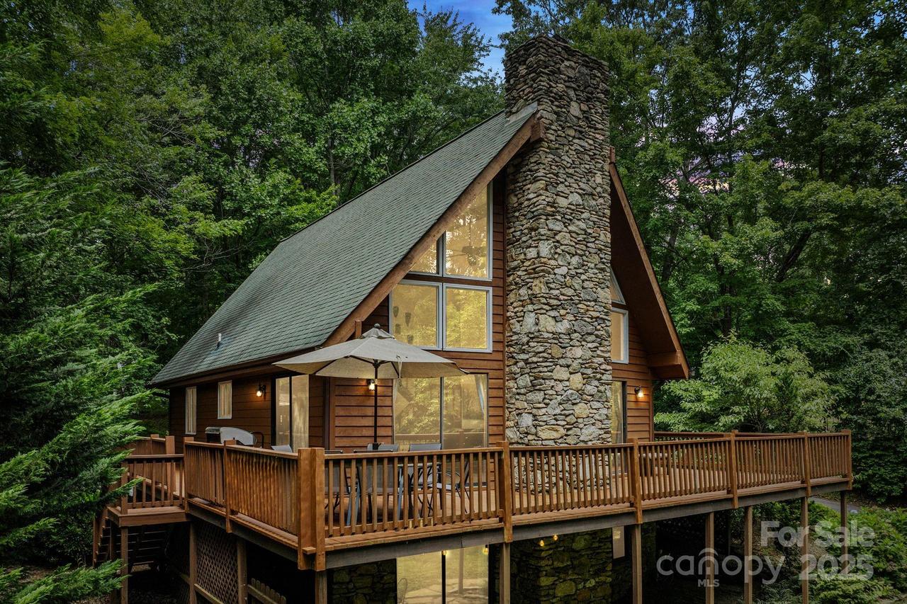 19 Mountain Brook Dr., Candler, NC 28715