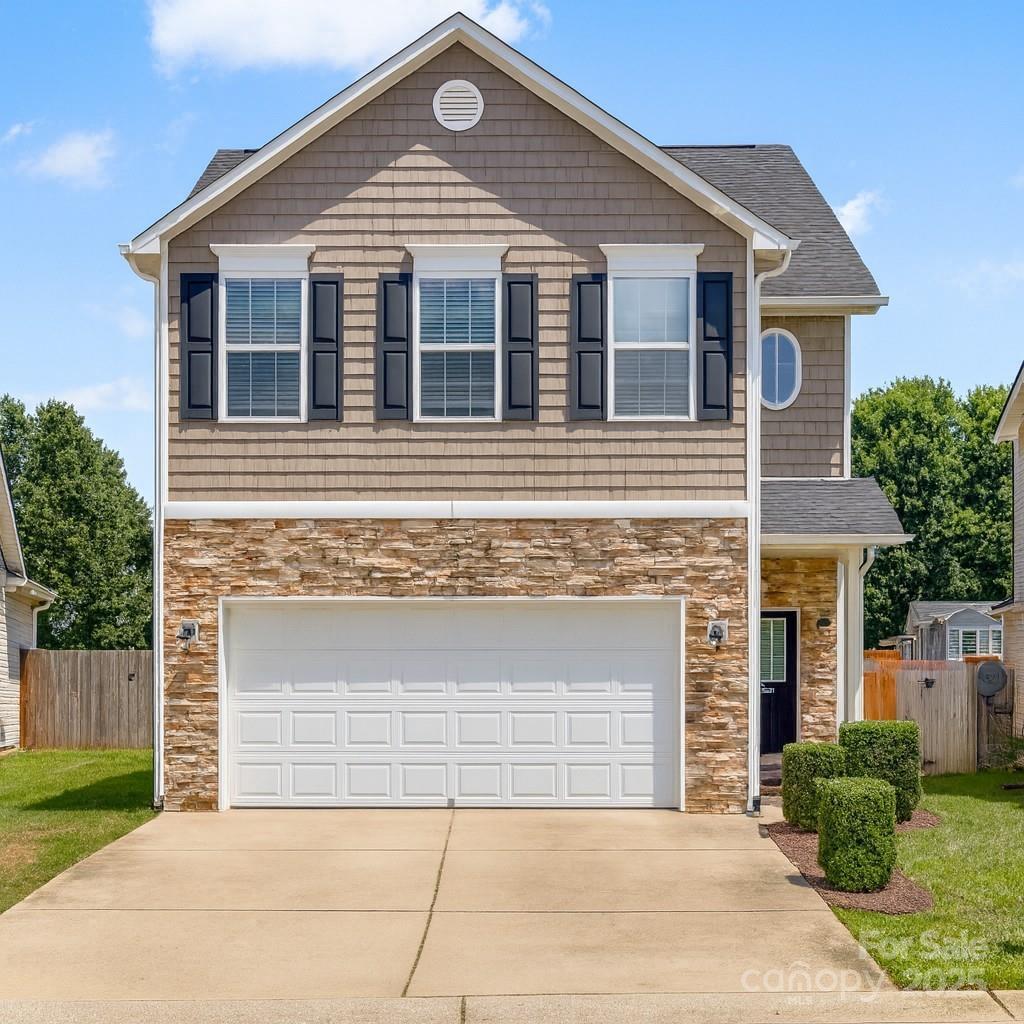 34 Chowan Dr., Fletcher, NC 28732