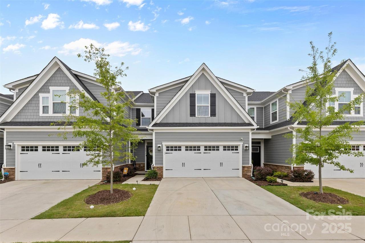 6273 Ashton Park Dr., Denver, NC 28037