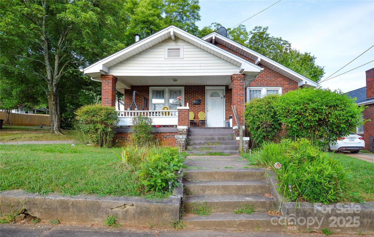 115 N Patterson St., Statesville, NC 28677