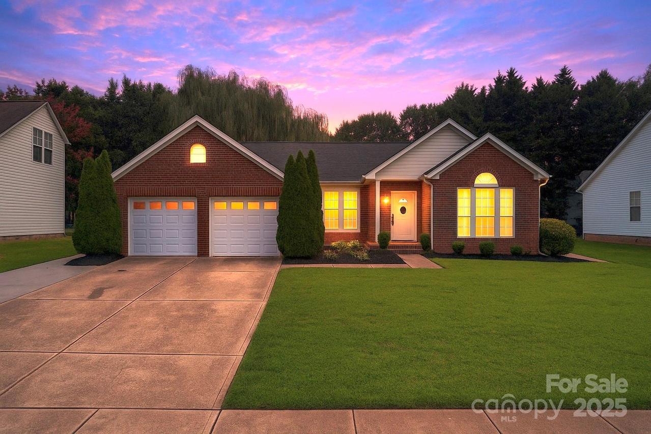 2703 Yarrow Rd., Charlotte, NC 28213