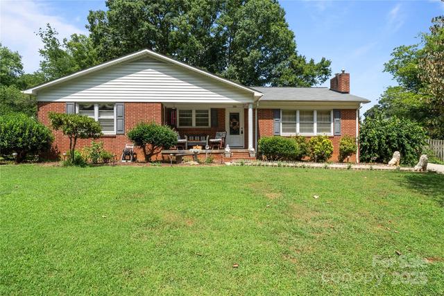New Homes For Sale This Week That Attend William Lenoir Middle: July 25th to July 31st