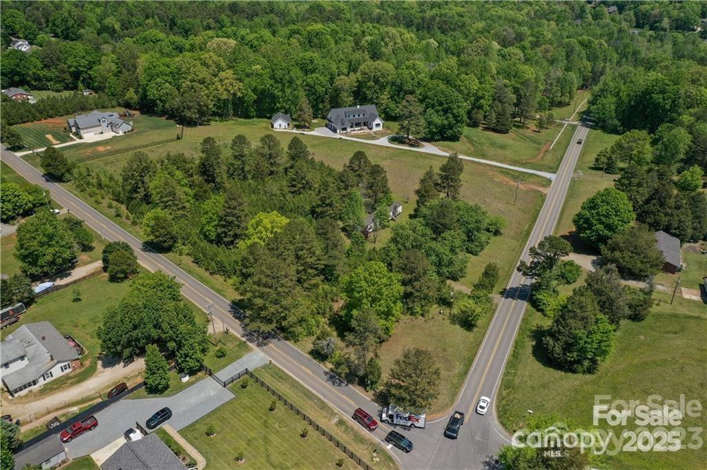 15615 Rocky River Rd., Davidson, NC 28036